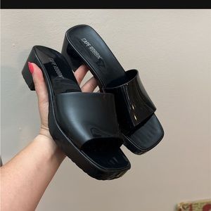 Cape Robin Rubber Slides, Women’s size 10, black